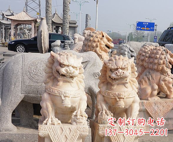 威海公园动物晚霞红狮子石雕