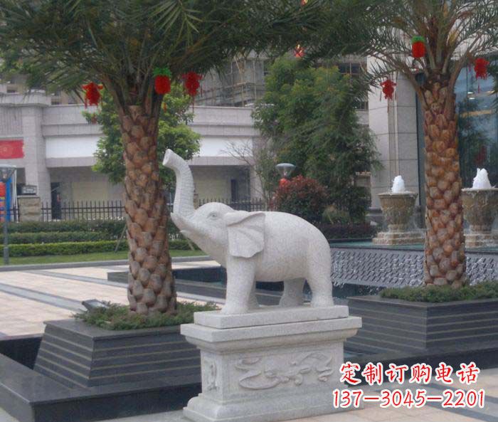 威海公园动物小象石雕