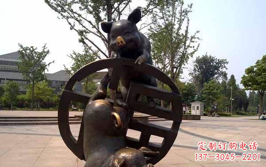 威海公园动物猪铜雕