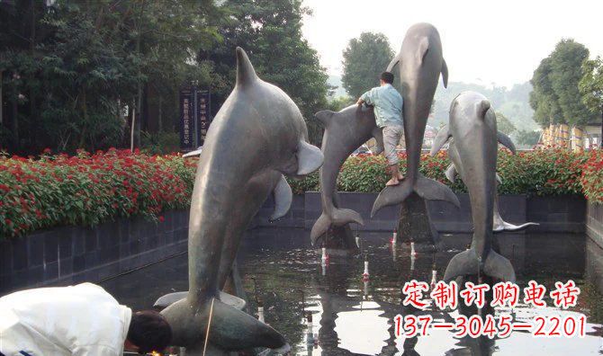 威海公园海豚动物铜雕