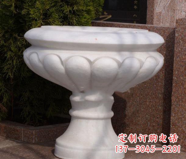 威海公园汉白玉花盆石雕