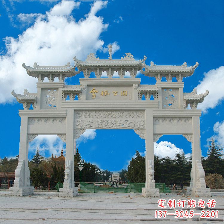 威海传承历史的精美汉白玉三门牌楼雕塑