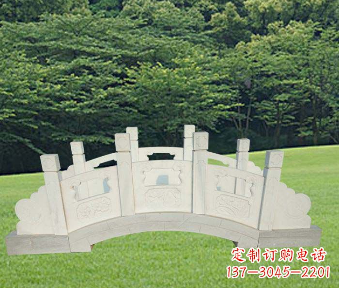 威海公园汉白玉石拱桥