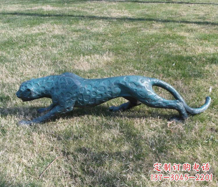 威海优质铜质金钱豹雕塑