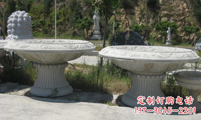 威海美轮美奂的大理石花盆雕塑