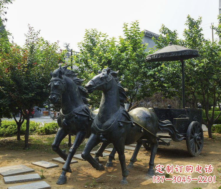 威海风格弥漫的古典马车铜雕
