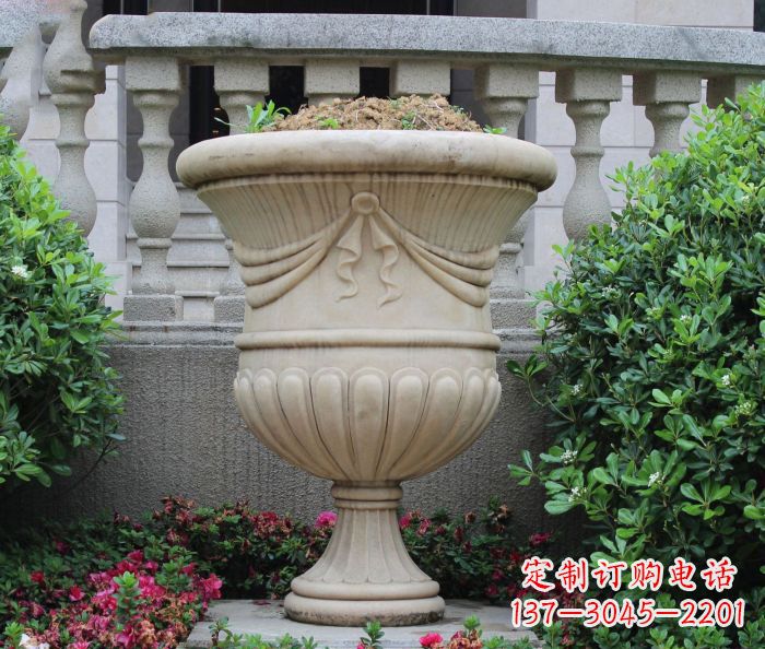 威海欧式风格花盆雕塑
