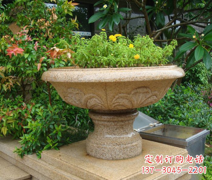 威海雕塑花盆,精雕细琢