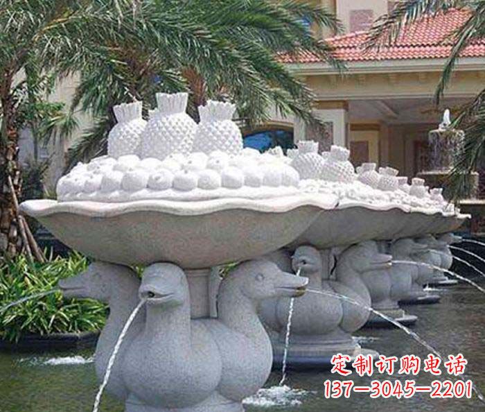 威海高雅精致的天鹅石雕