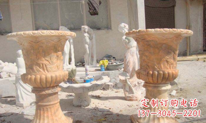 威海公园景观晚霞红花盆石雕