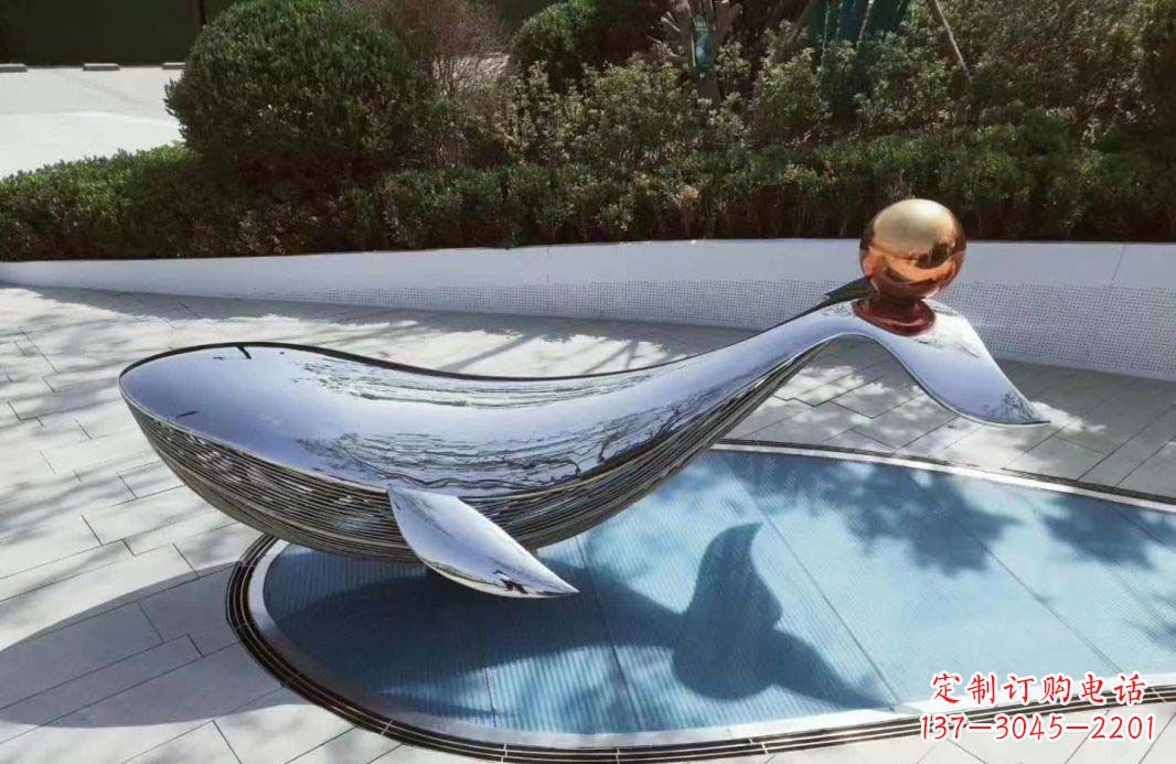 威海公园镜面不锈钢海豚雕塑