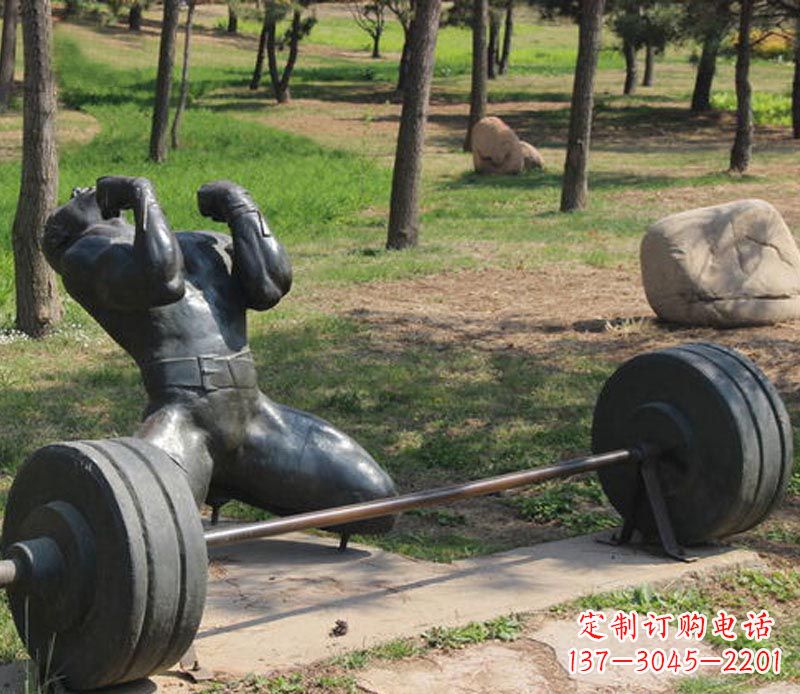 威海公园举重运动员铜雕