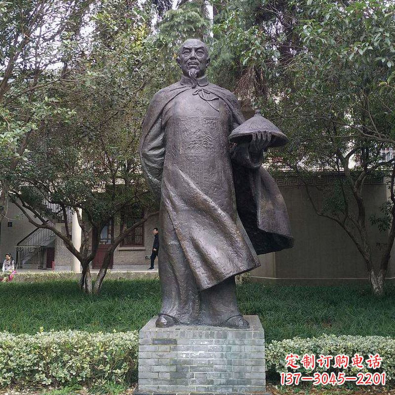 威海传承晚清民族英雄林则徐精铸雕塑