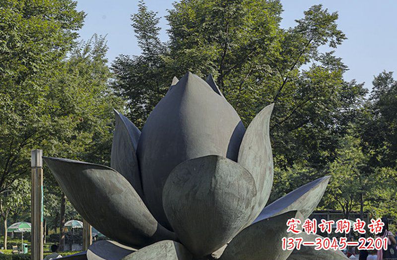 威海公园莲花景观铜雕