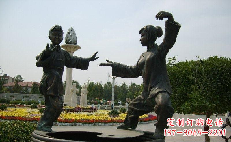威海公园练太极拳的人物小品铜雕
