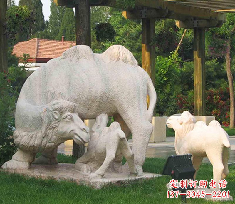 威海高端定制工艺骆驼雕塑