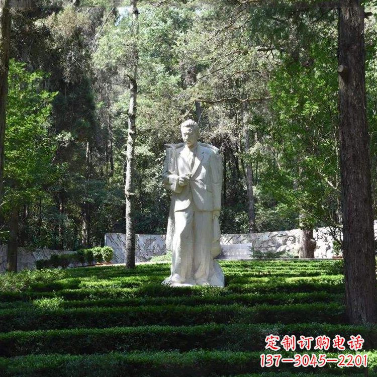 威海聂耳汉白玉石雕塑,追随伟大作曲家的足迹
