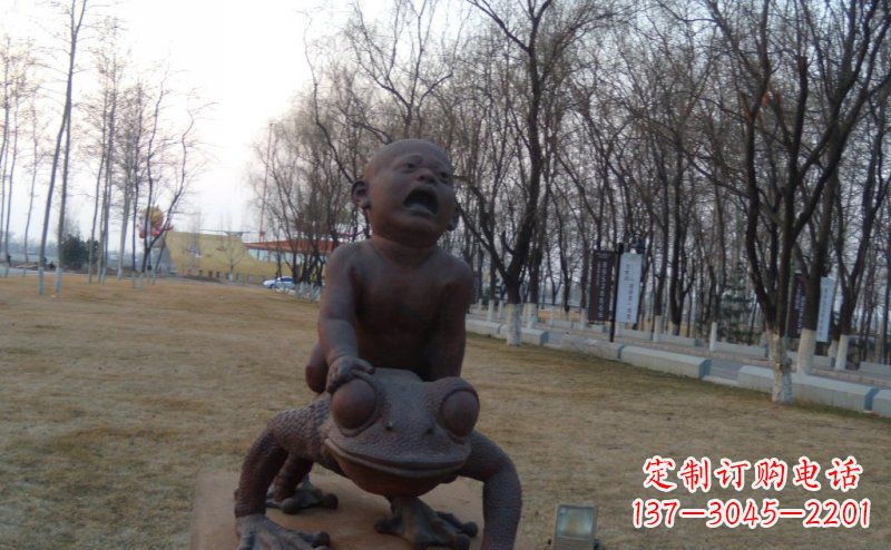 威海中领雕塑铸造的可爱萌趣青蛙铜雕