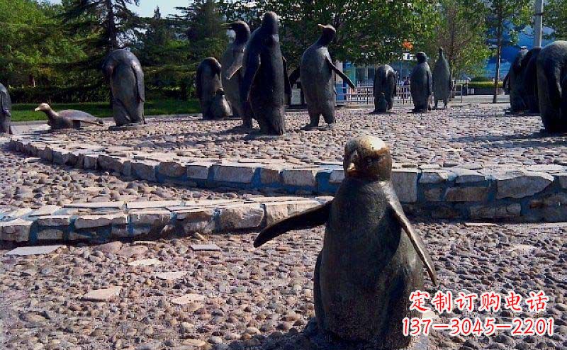 威海公园企鹅动物铜雕