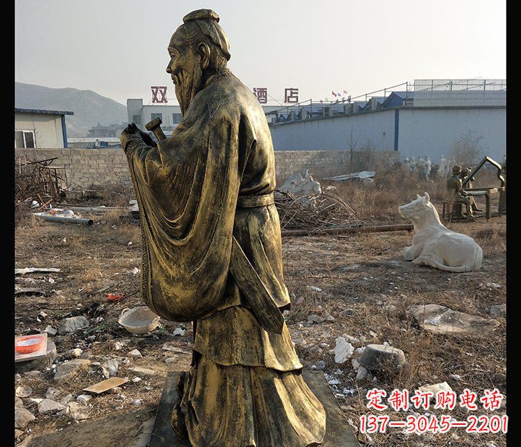 威海铜铸孔子雕塑，传承中华民族精神文化