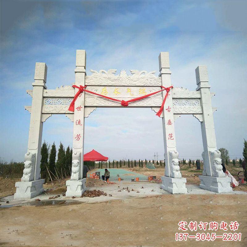 威海中领雕塑专业定制公园三间四柱牌坊雕塑