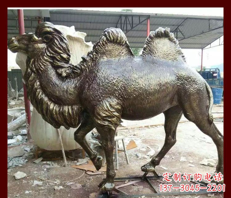 威海双峰骆驼铜雕塑,精美绝伦