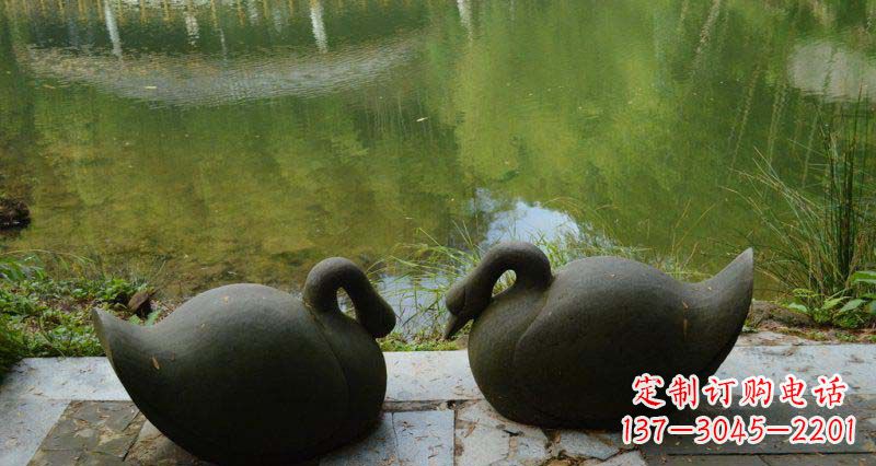 威海高雅优美的天鹅铜雕