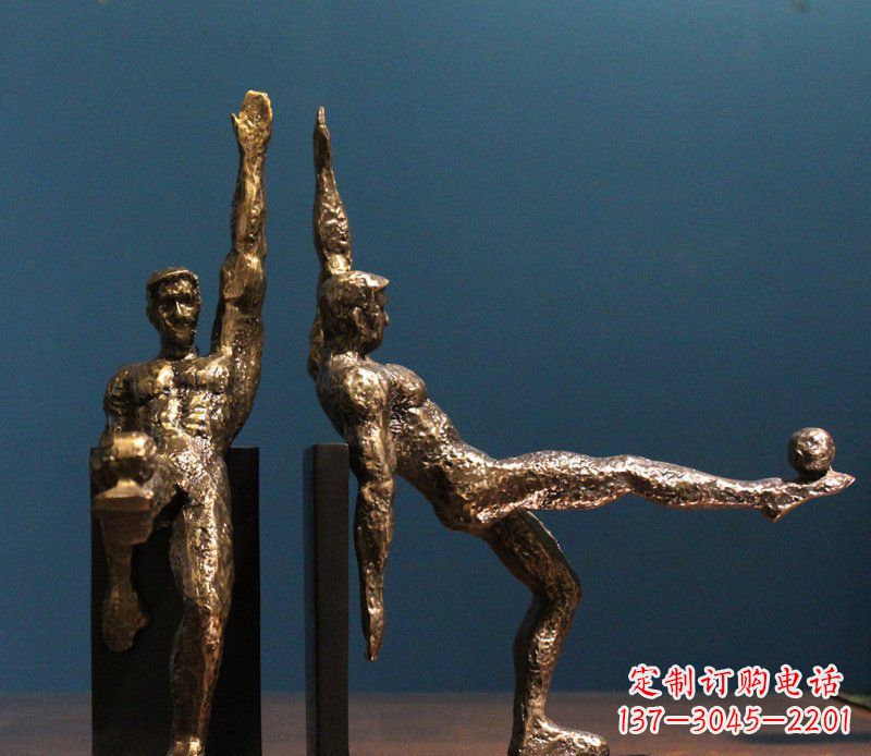 威海高雅足球形象铜雕