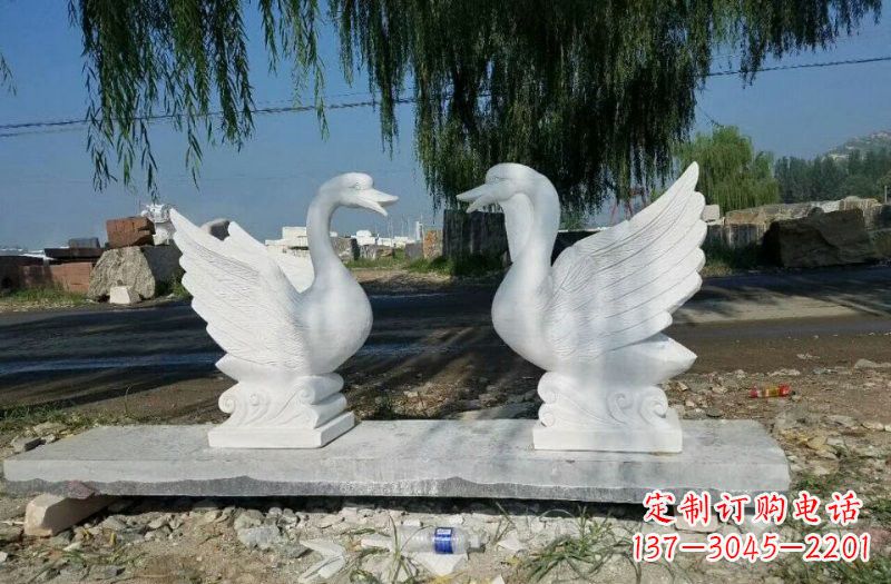 威海浪漫传情——中领雕塑定制天鹅石雕