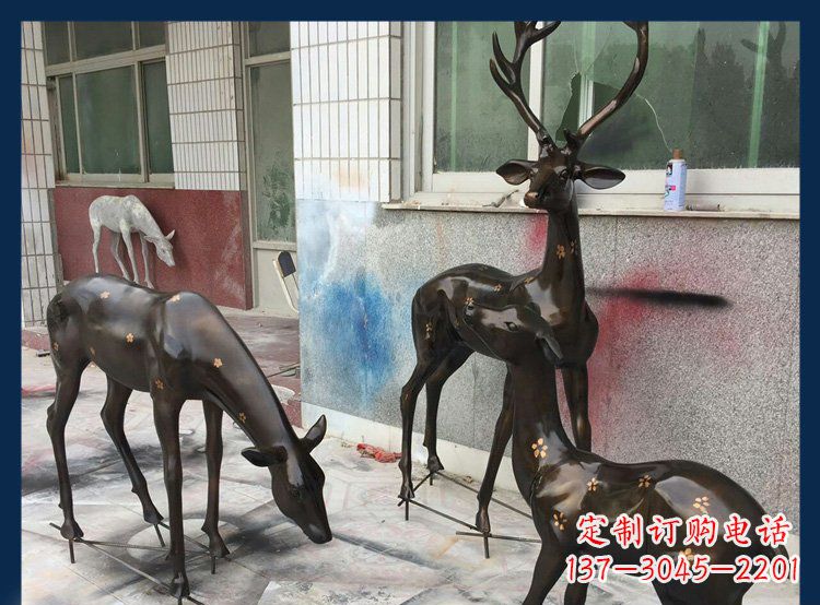 威海高贵优雅的梅花鹿铜雕塑