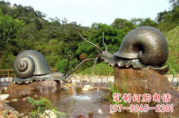 威海公园蜗牛铜雕