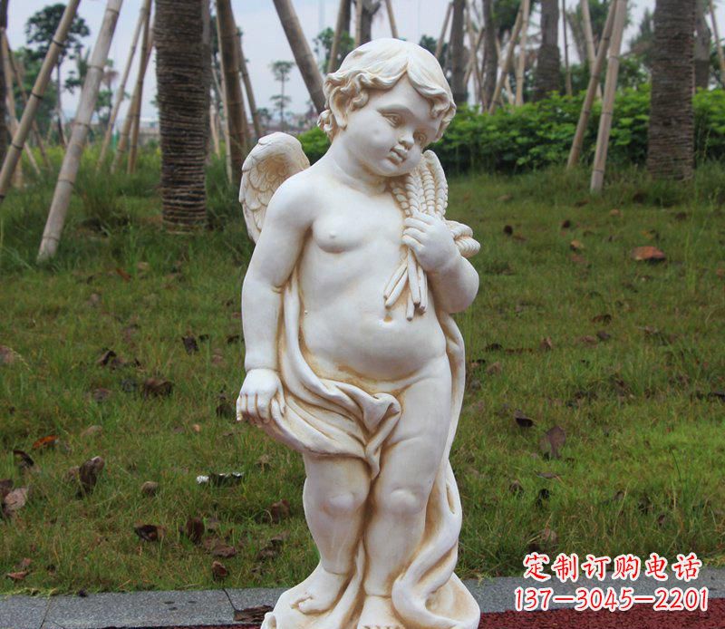 威海公园西方小天使雕塑
