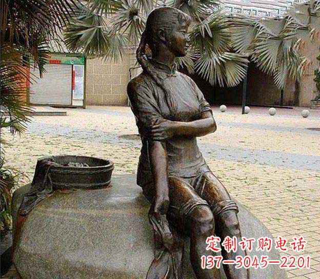 威海中领雕塑定制,洗衣服的女孩铜雕塑
