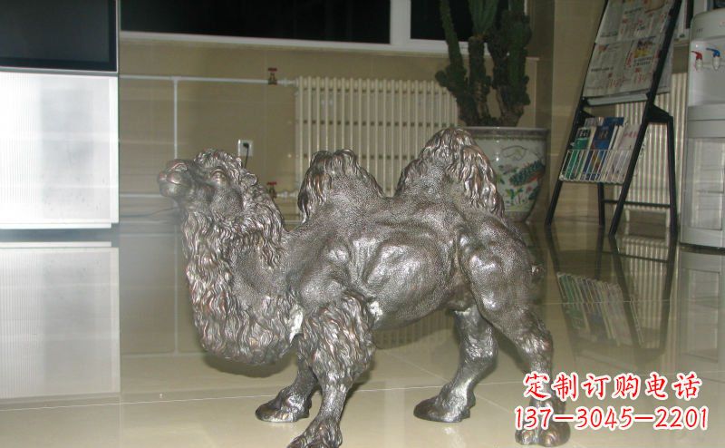 威海高质量铜制骆驼雕塑