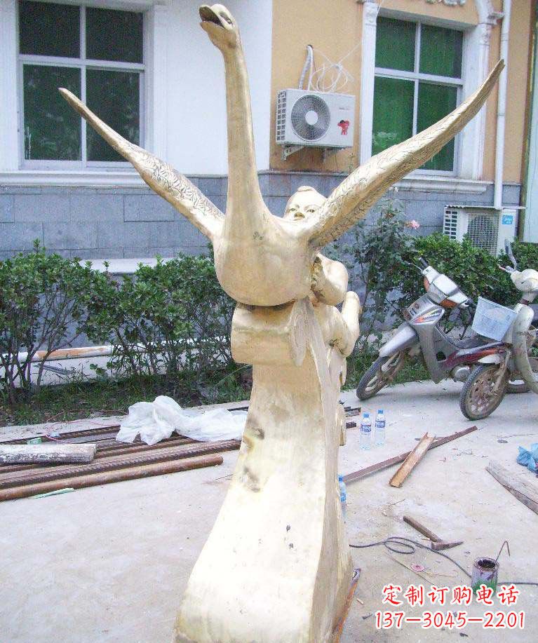 威海孩子与天鹅·梦幻铜雕