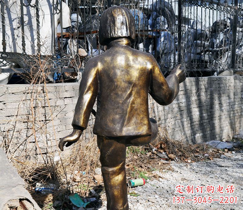 威海纯正艺术——公园小女孩踢毽子铜雕