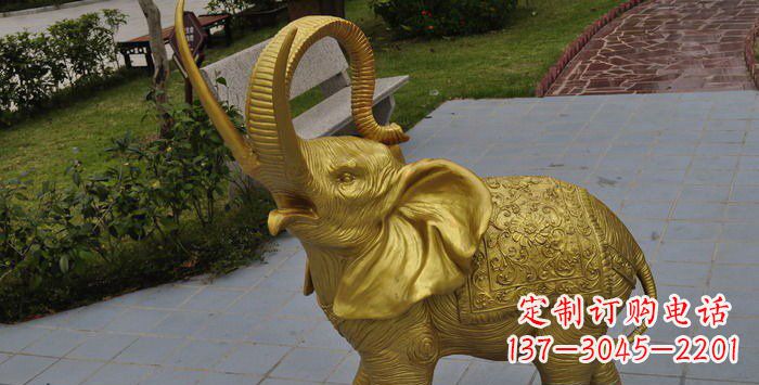 威海呈现自然之美的小象铜雕