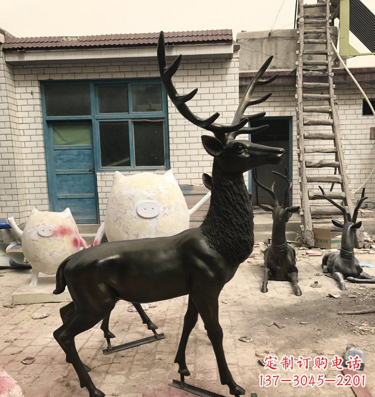 威海公园驯鹿动物铜雕_1