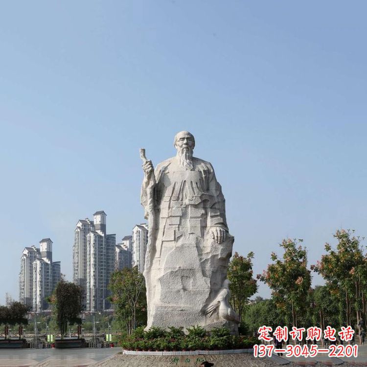 威海具有历史意义的画家齐白石汉白玉雕像
