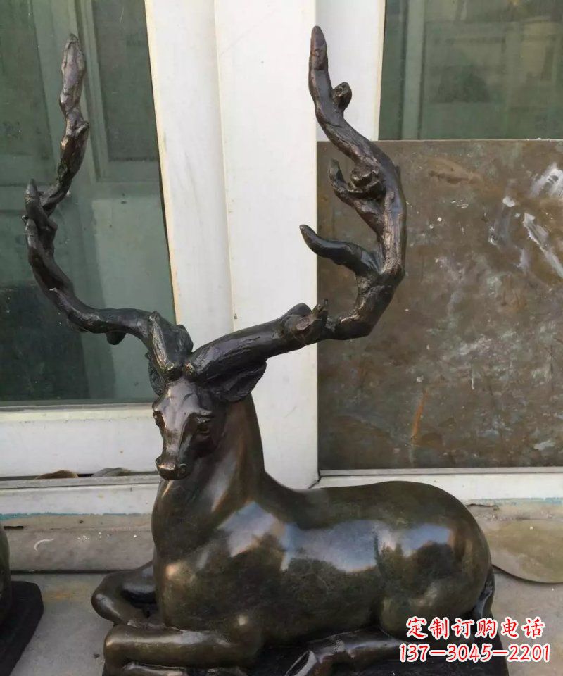 威海铸铜小鹿动物雕塑
