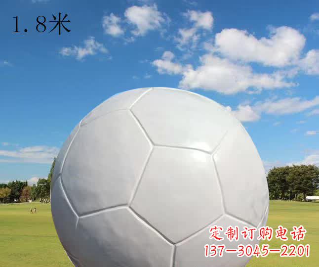 威海公园足球运动雕塑