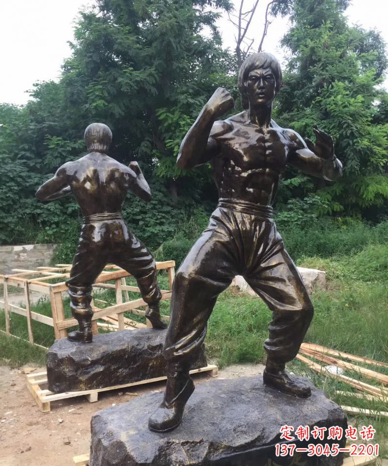 威海荣耀李小龙,经典之作——“功夫之王”铜雕塑
