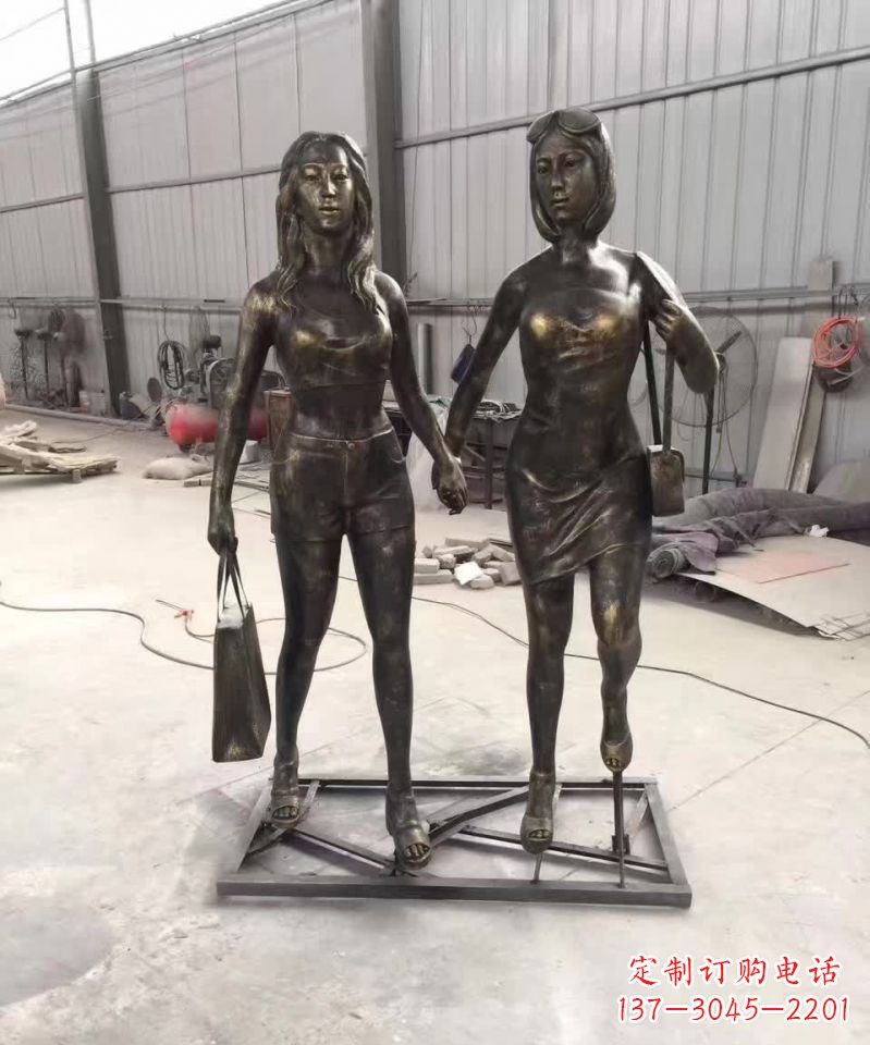 威海铜雕女人唤醒美好回忆