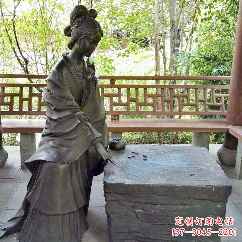 威海艺术精灵西施下棋情景雕塑