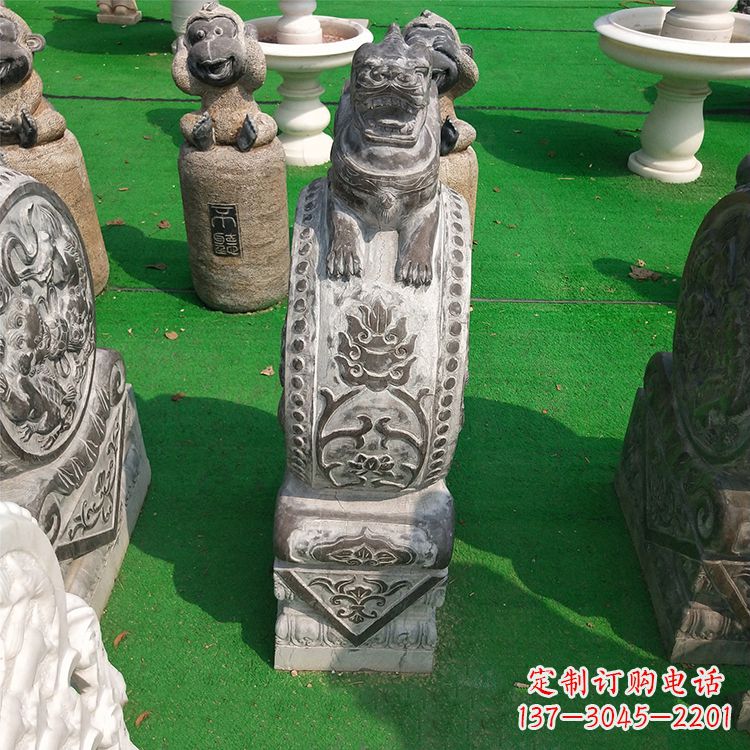 威海古代石雕狮子门墩雕塑