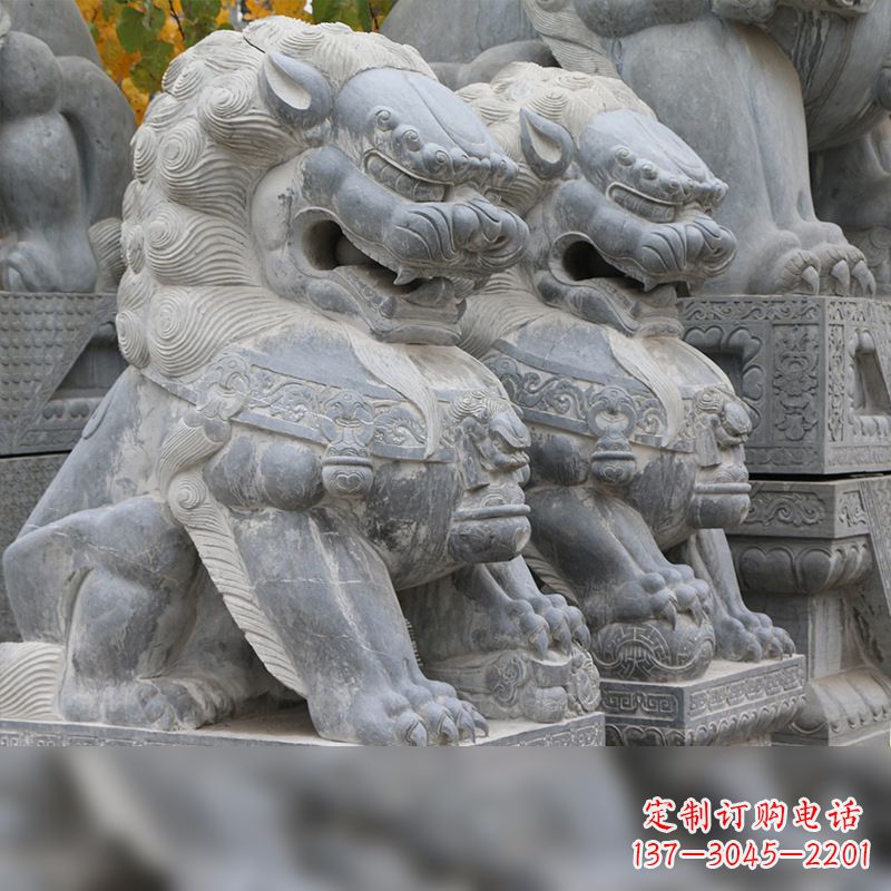 威海中领雕塑:仿故宫青石狮子雕塑