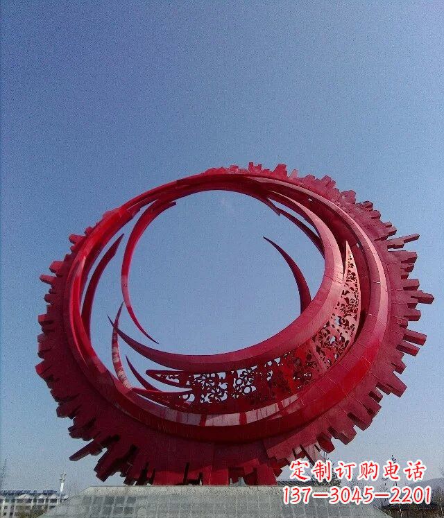 威海精致而又引人注目的不锈钢齿轮雕塑