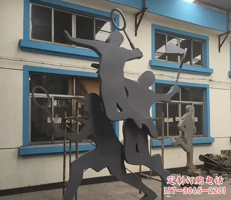 威海广场不锈钢打羽毛球雕塑