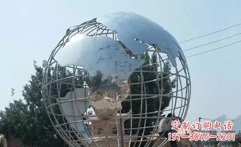 威海用艺术充实空间,精工制作高品质不锈钢地球仪雕塑