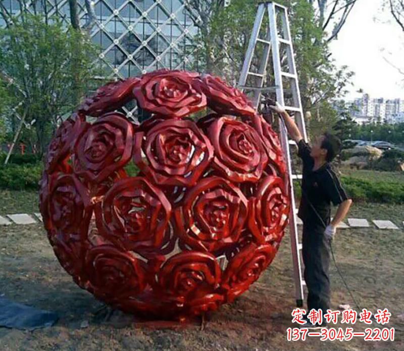威海不锈钢玫瑰花镂空雕塑